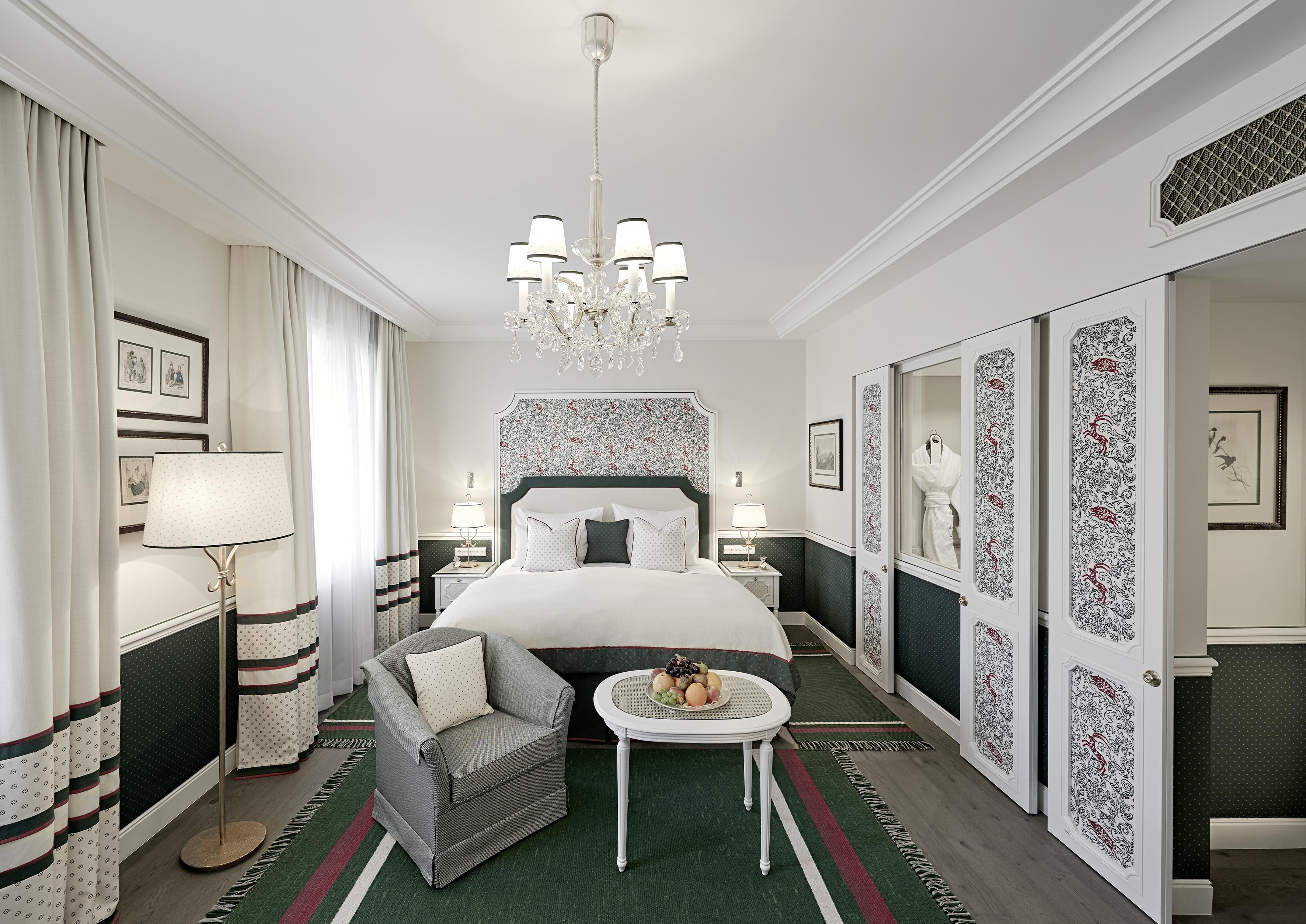 Hotel Sacher Salzburg Luaran gambar A suite at the Mandarin Oriental, Munich