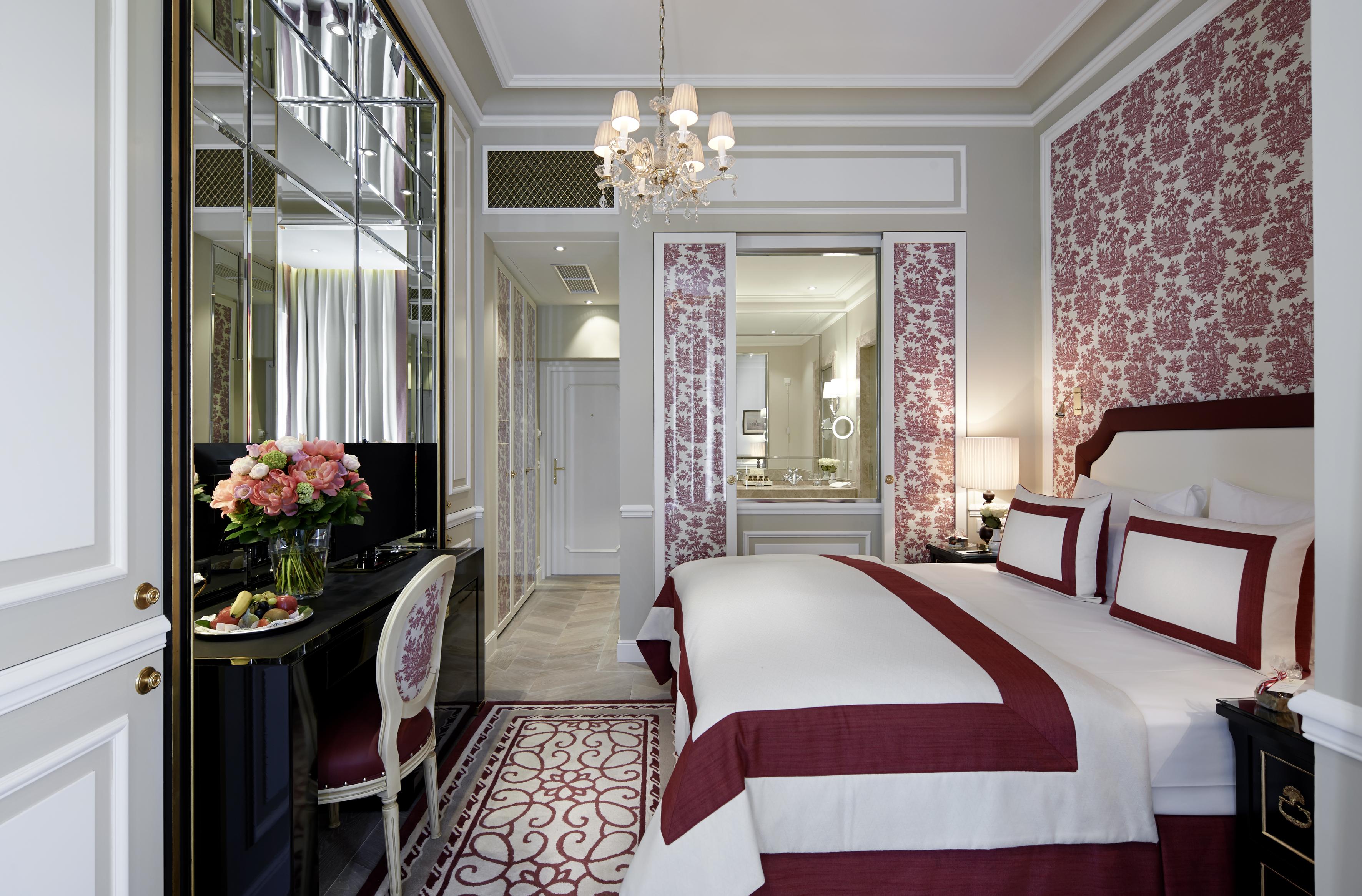 Hotel Sacher Salzburg Luaran gambar A suite at the Mandarin Oriental, Paris