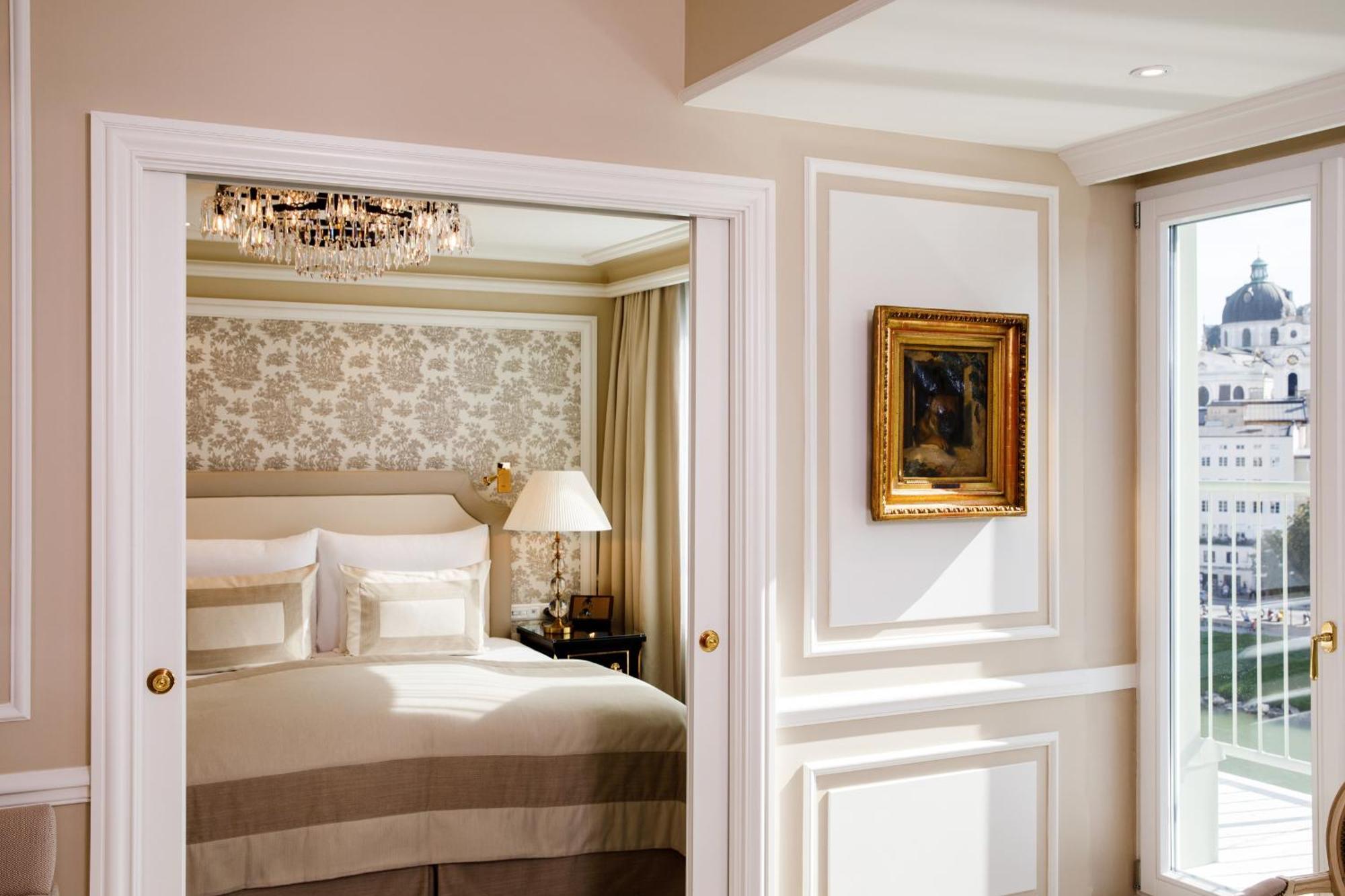 Hotel Sacher Salzburg Luaran gambar A suite at the Four Seasons Hotel