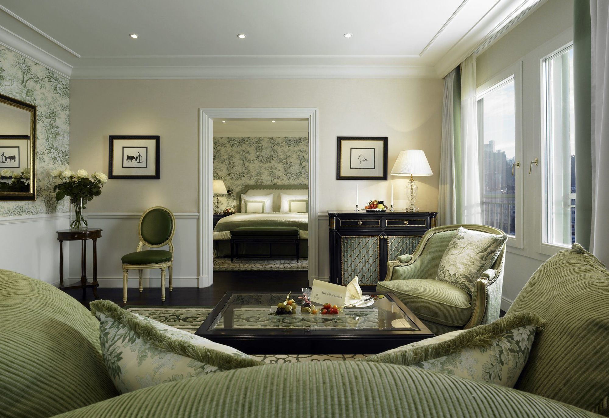 Hotel Sacher Salzburg Bilik gambar A suite at The Peninsula